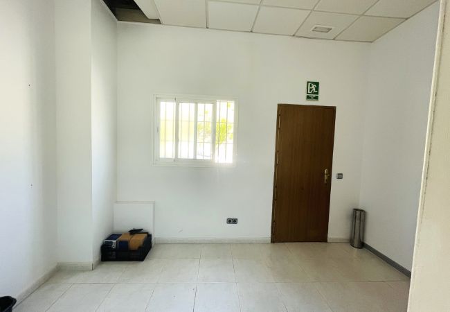 Lokal in La Cala de Mijas - Commercial premises for rent in busy location