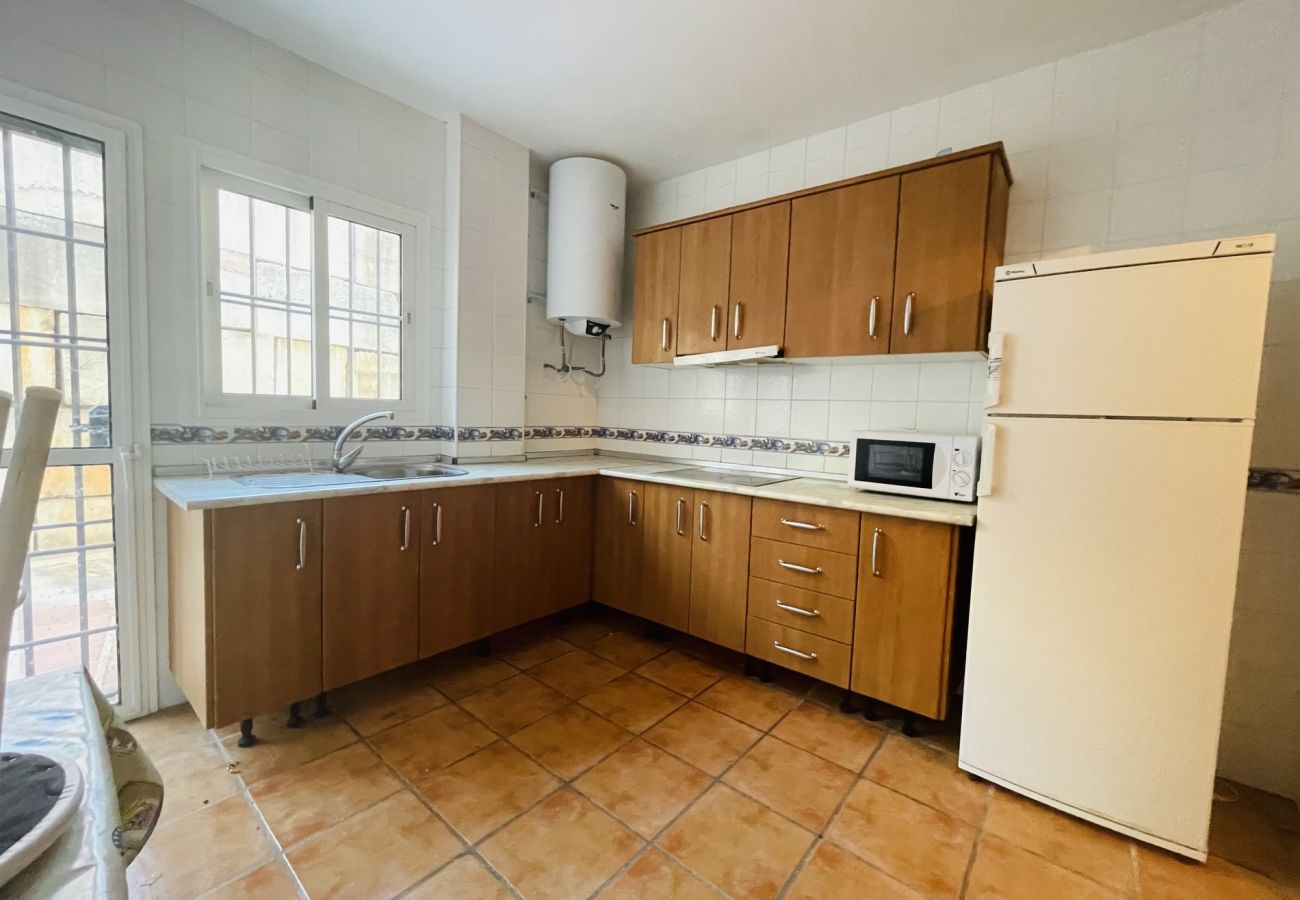 Wohnung in La Cala de Mijas - 3 bdm apartment ideal for 6 workers for rent in la