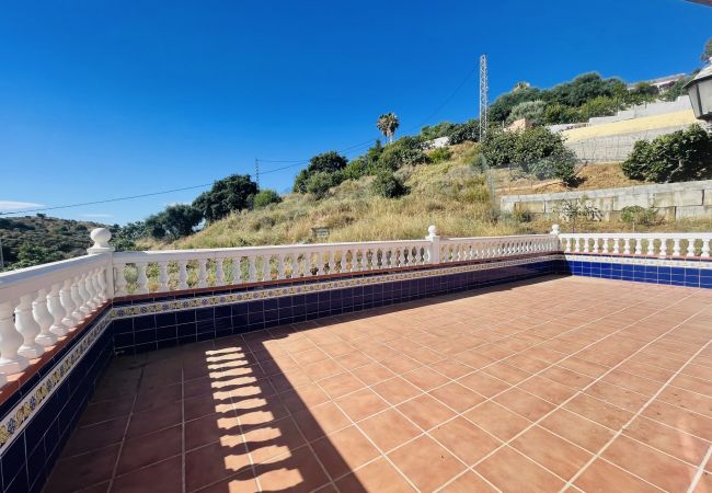 Penthouse in La Cala de Mijas - 2 bdm apartment ideal for 4 workers in La Cala de 