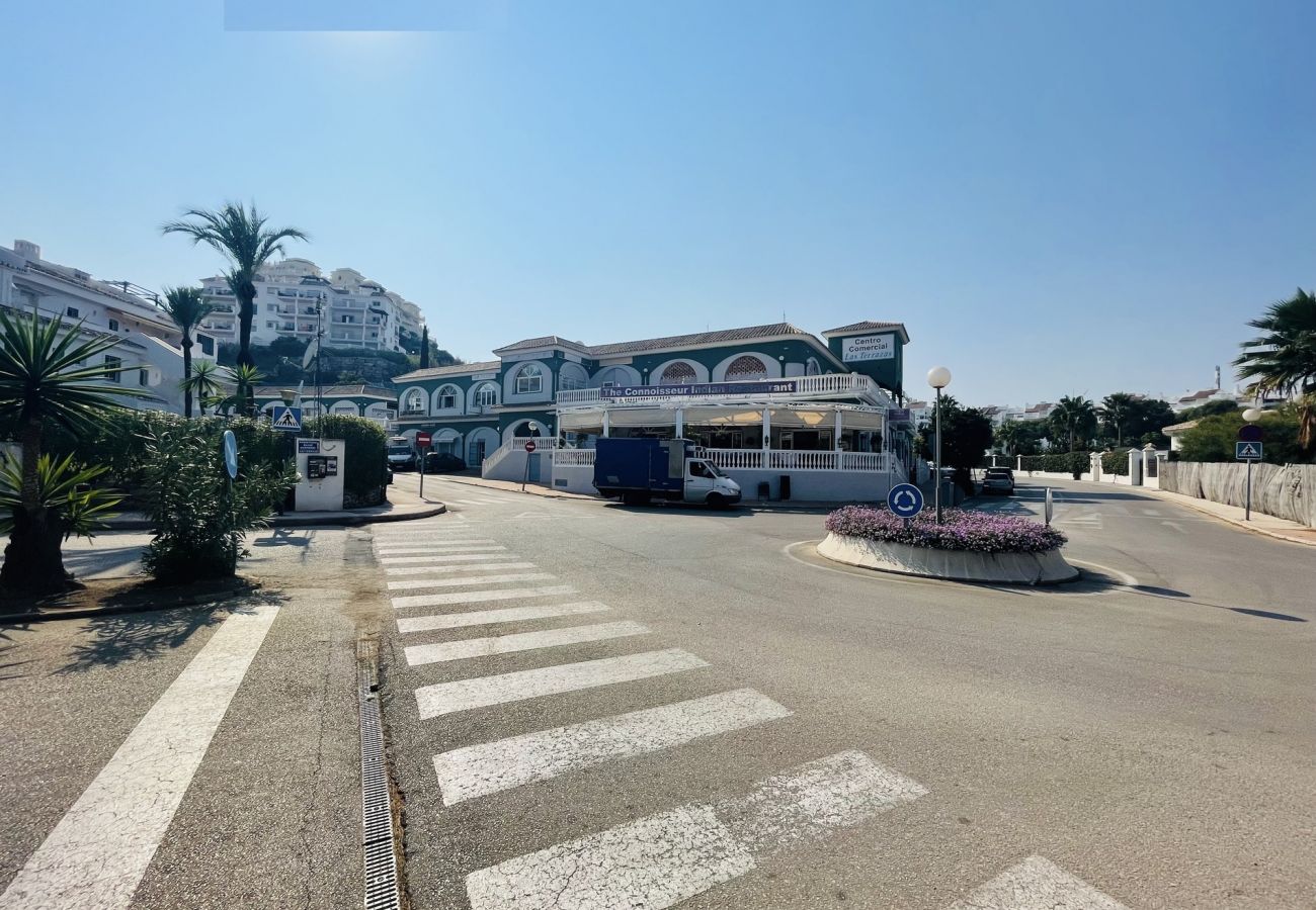 Lokal in Mijas - 100 m2 of commercial premises for rent in Riviera 