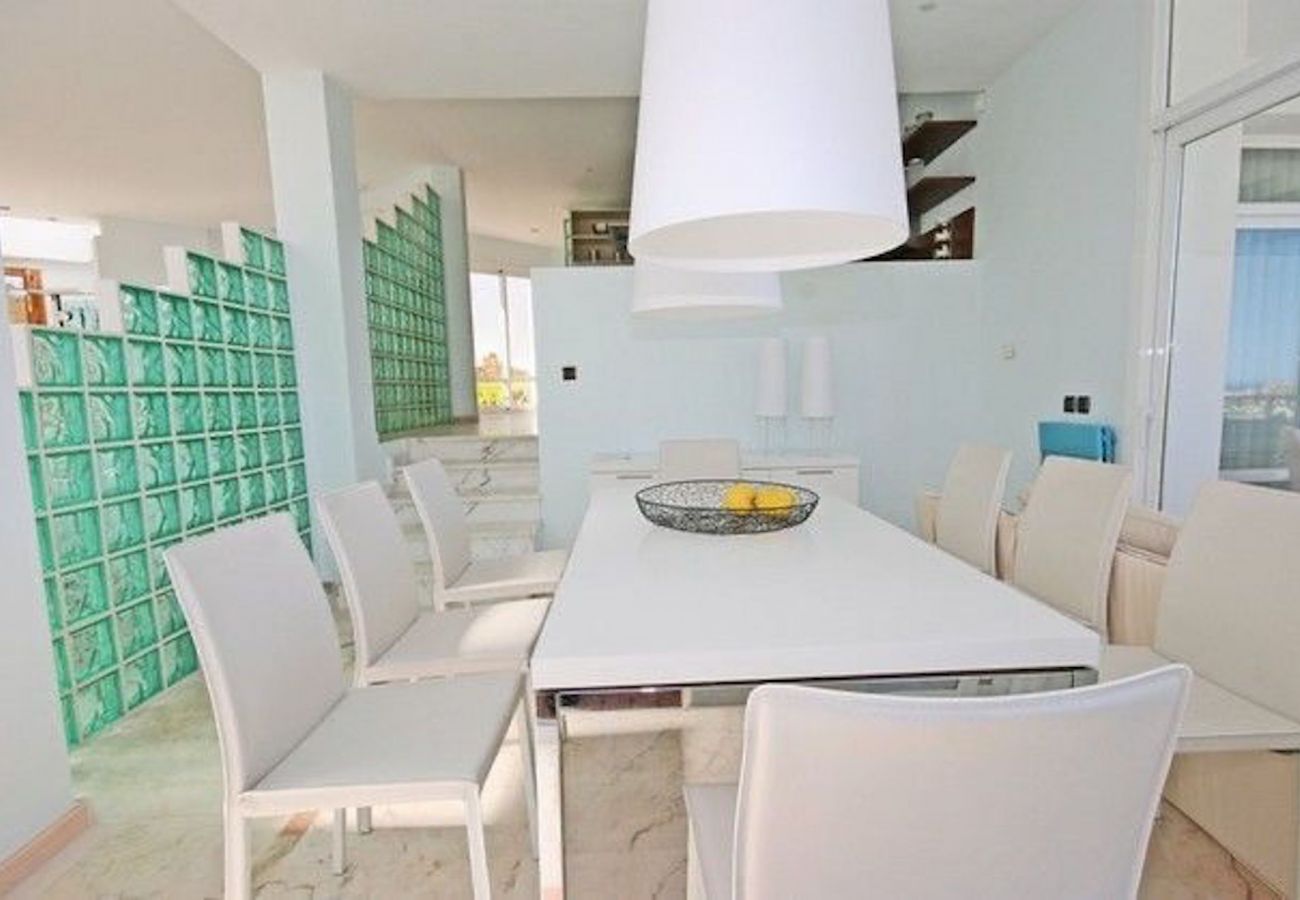 Ferienhaus in Marbella - Luxury modern 5 bdm villa in La Quinta, Benahavis