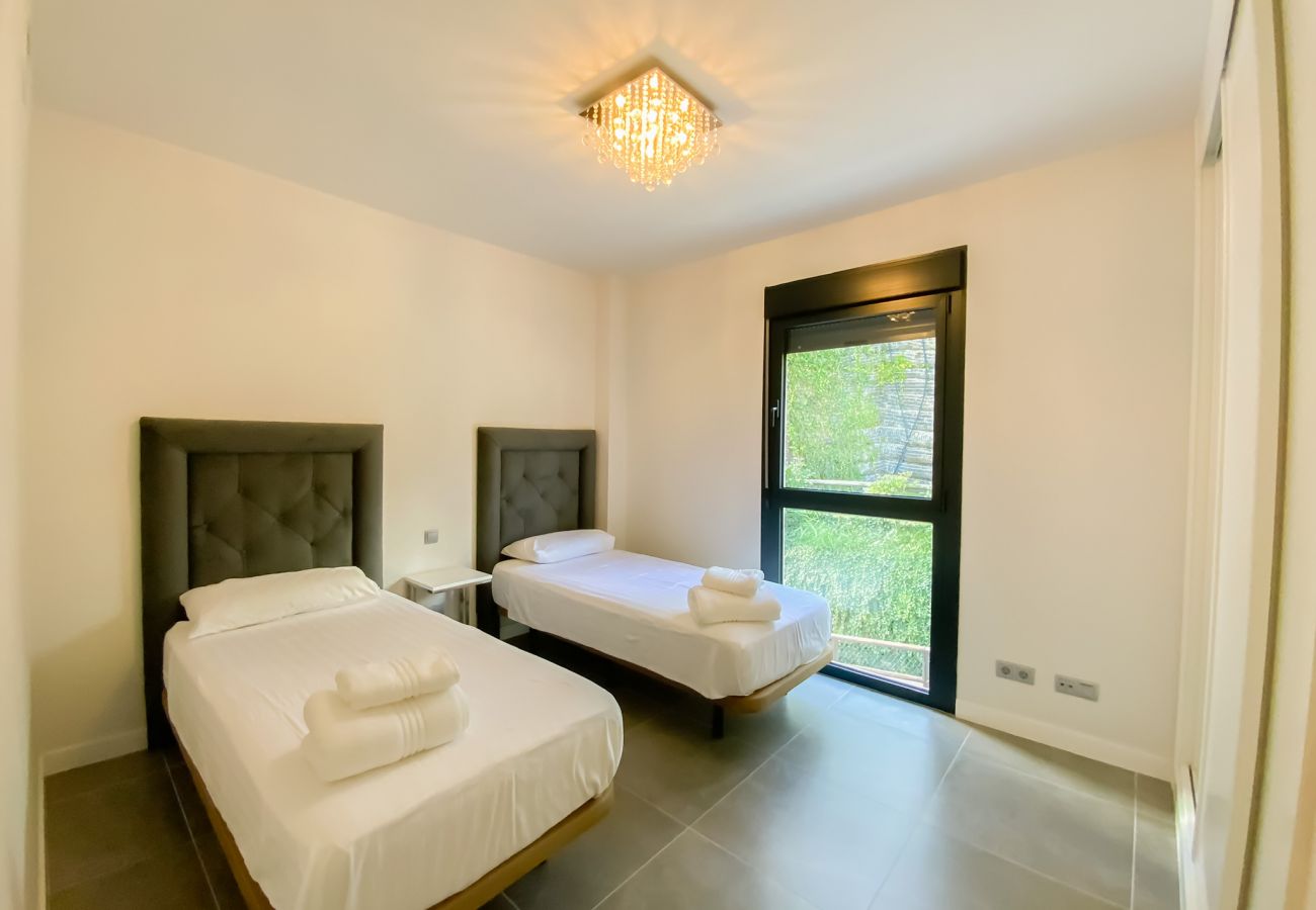 Ferienwohnung in Manilva - Modern 3 bed Apartment in Manilva