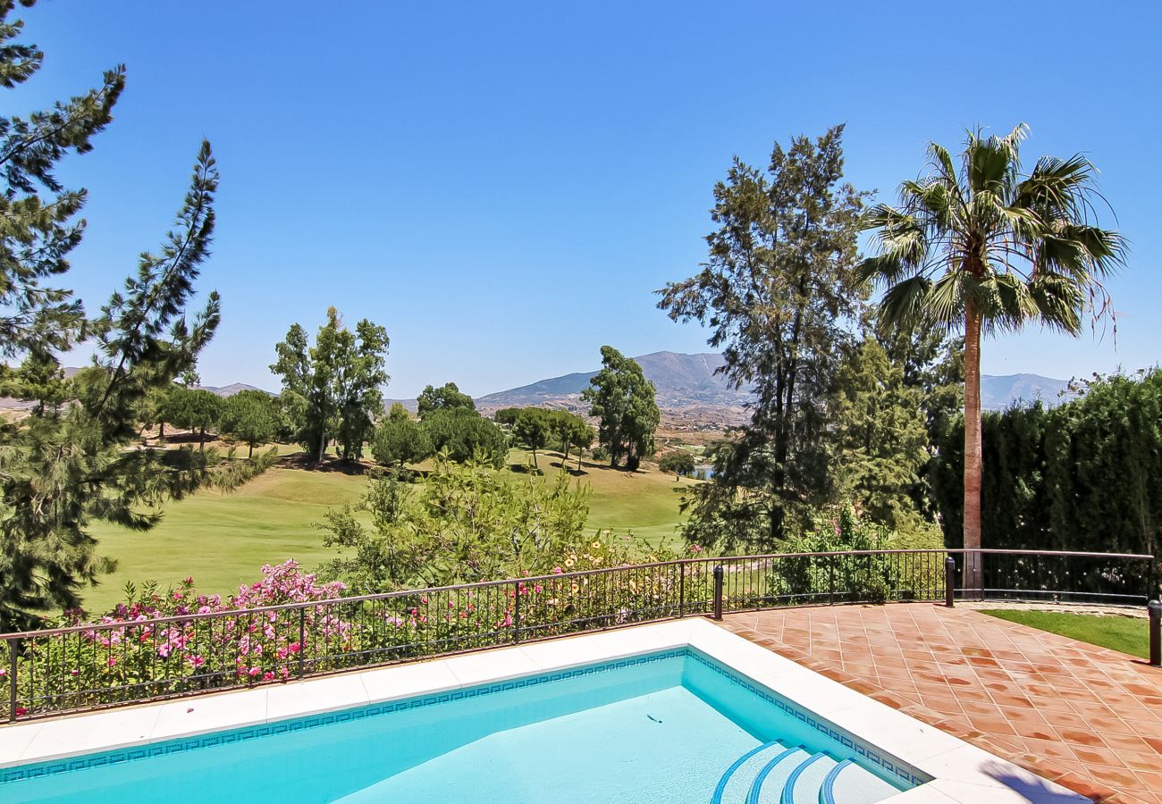 Villa in Mijas - Villa Cala Golf, deluxe villa with private pool