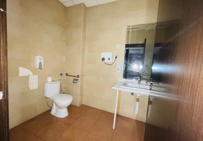 Local comercial en La Cala de Mijas - Bar/ cafeteria already settled for rent in busy lo Local comercial en La Cala de Mijas - Bar/ cafeteria already settled for rent in busy lo