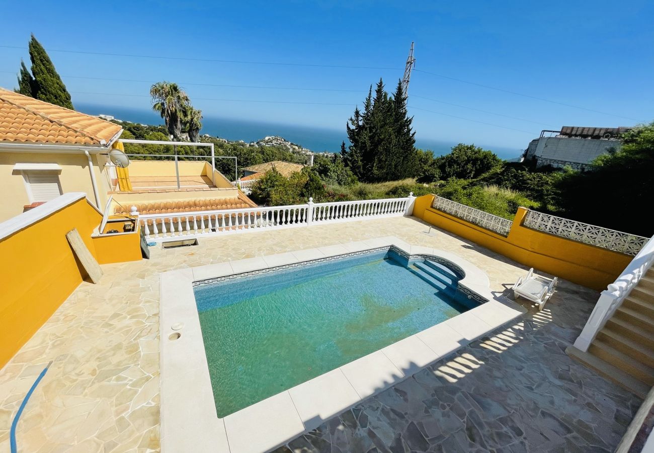 Casa en Benalmádena - Unfurnished 5 bdm villa with views and huge garage