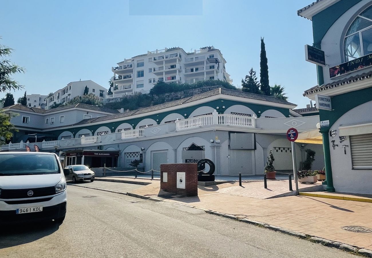 Local comercial en Mijas Costa - 100 m2 of commercial premises for rent in Riviera 