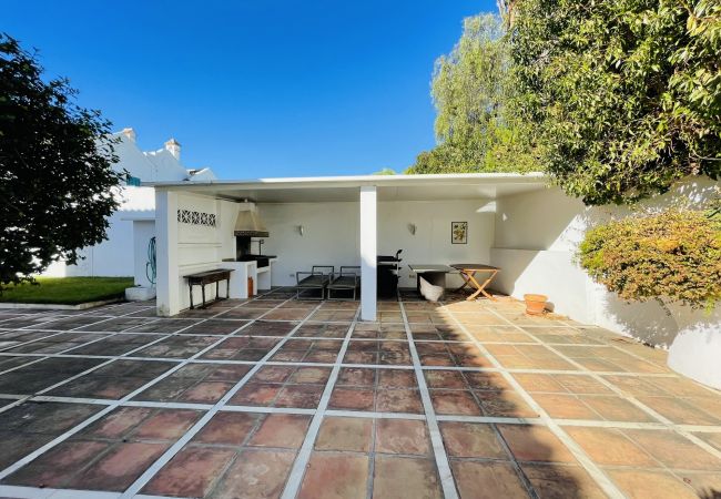 Casa en Marbella - Luxury 4 bdm house with big land and pool in the c Casa en Marbella - Luxury 4 bdm house with big land and pool in the c