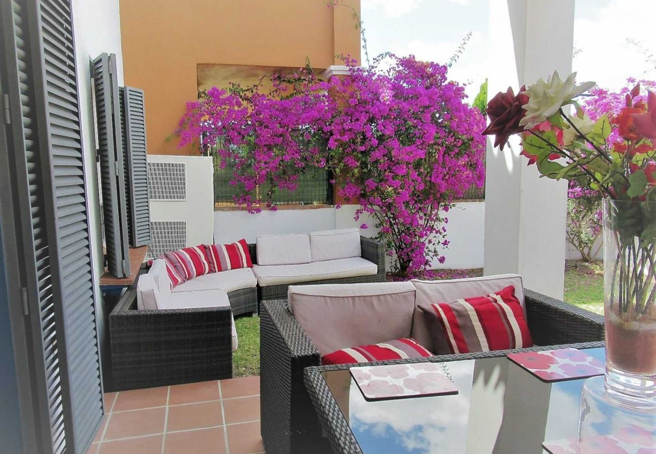 Casa adosada en Guadalmina - Nice unfurnished 4 bedroom townhouse in Guadalmina