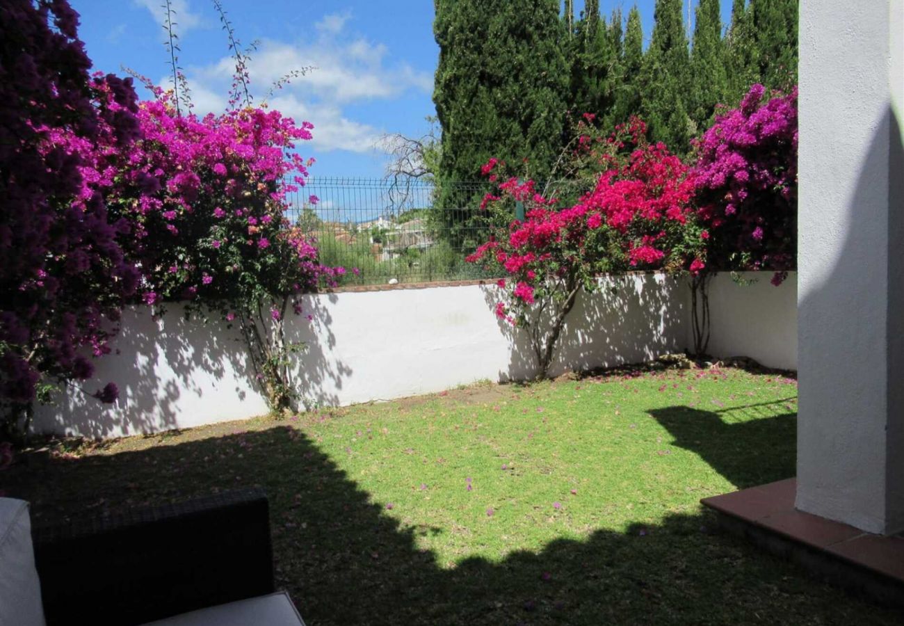 Casa adosada en Guadalmina - Nice unfurnished 4 bedroom townhouse in Guadalmina