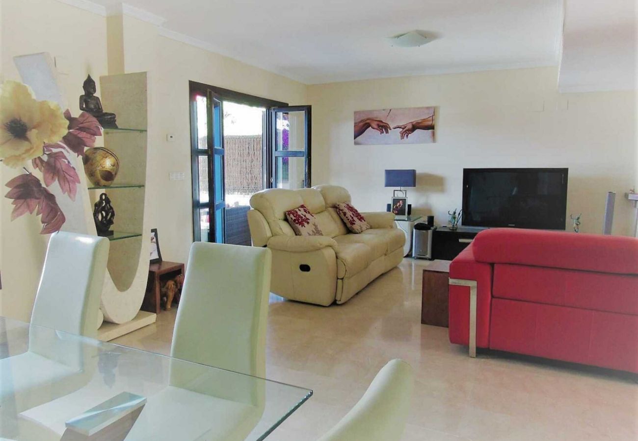 Casa adosada en Guadalmina - Nice unfurnished 4 bedroom townhouse in Guadalmina