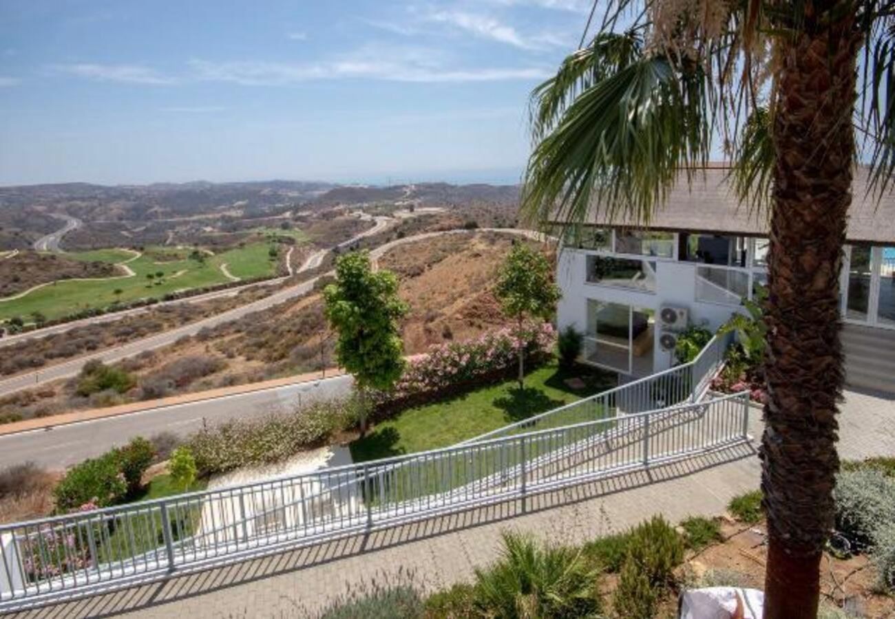 Apartamento en Mijas Costa - La Cala ,golf, pool and sea view
