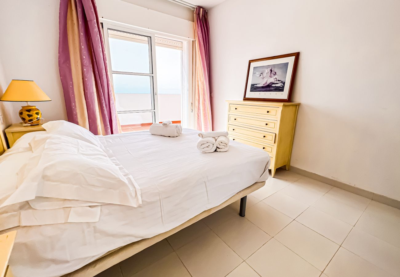 Apartamento en El Faro - El faro ,holidays and sea views