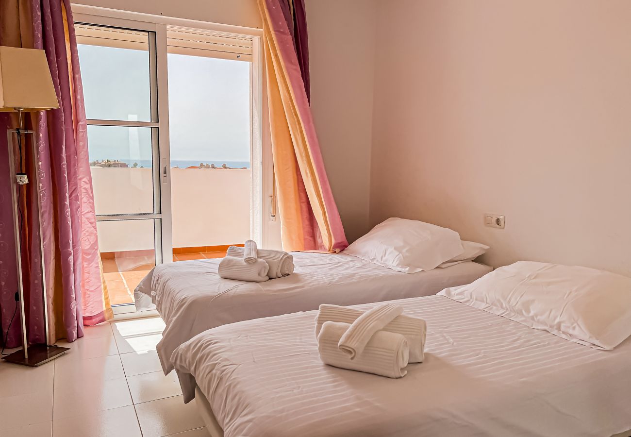 Apartamento en El Faro - El faro ,holidays and sea views