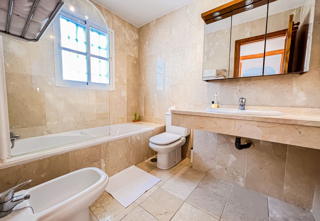 Apartamento en El Faro - El faro ,holidays and sea views