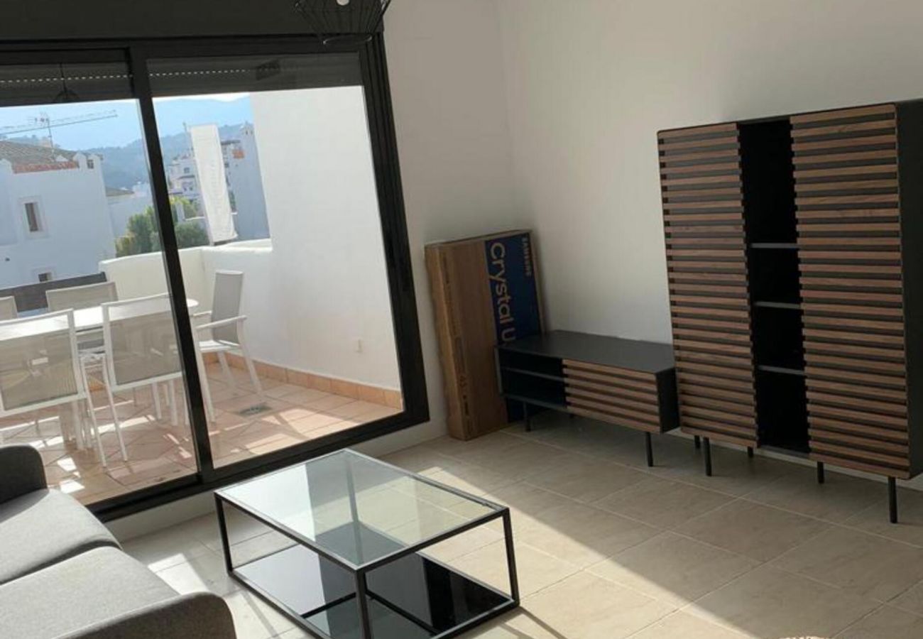 Appart au dernier étage à Estepona - Modern 2 bdm penthouse with sea views in Estepona