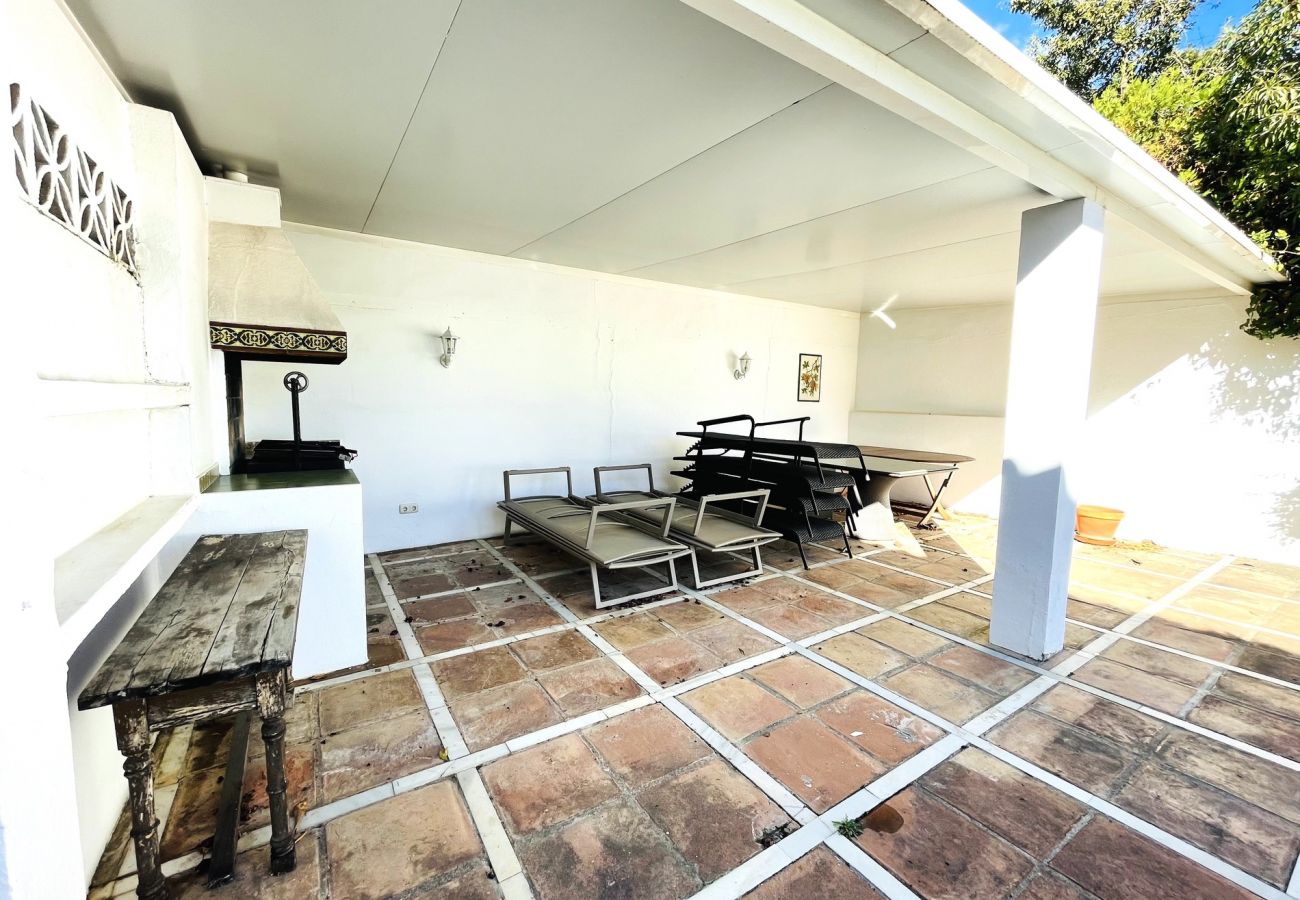Maison à Marbella - Villa de luxe de 5 chambres avec piscine et grand terrain au centre de Marbella