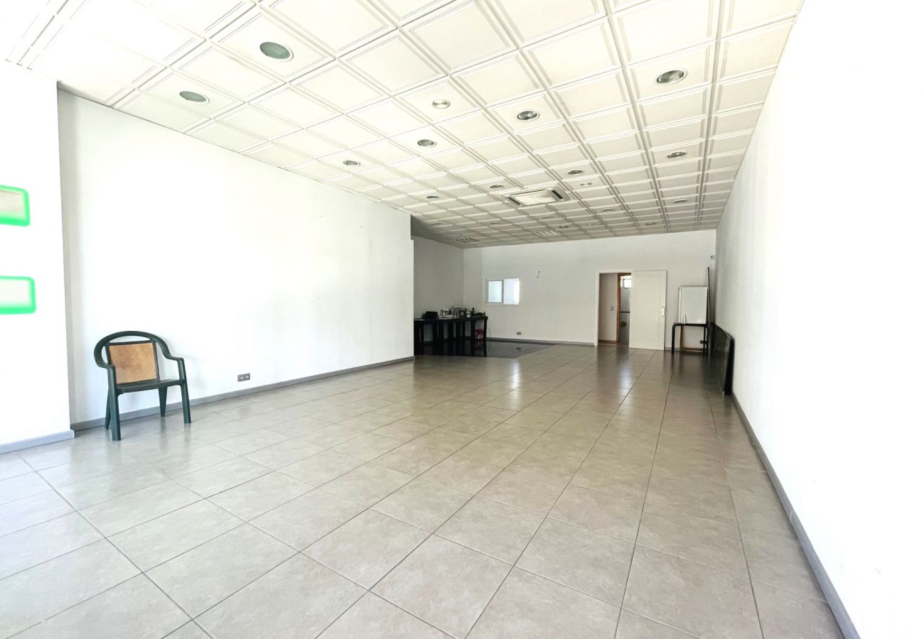 Commercial space in La Cala de Mijas - Commercial premises for rent in busy location