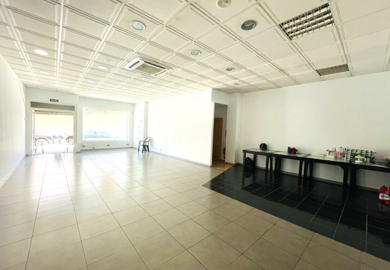 Commercial space in La Cala de Mijas - Comercial premises for rent in busy location