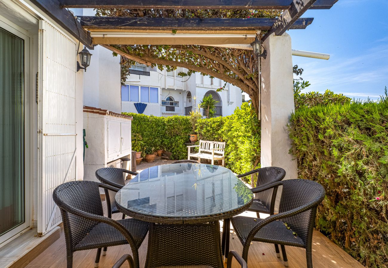 Apartment in Mijas Costa - Calahonda, sea side and pool