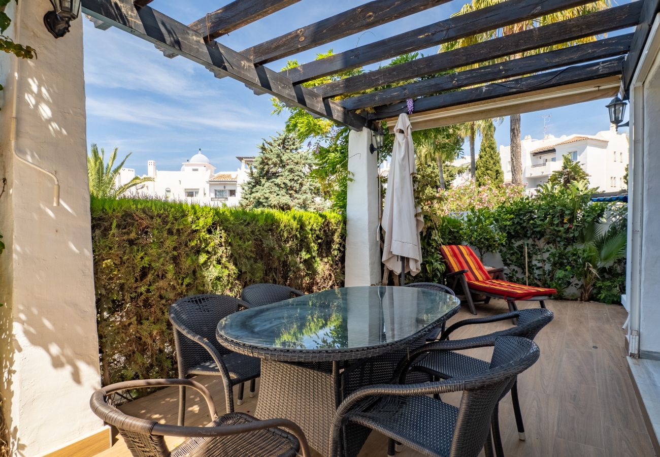 Apartment in Mijas Costa - Calahonda, sea side and pool