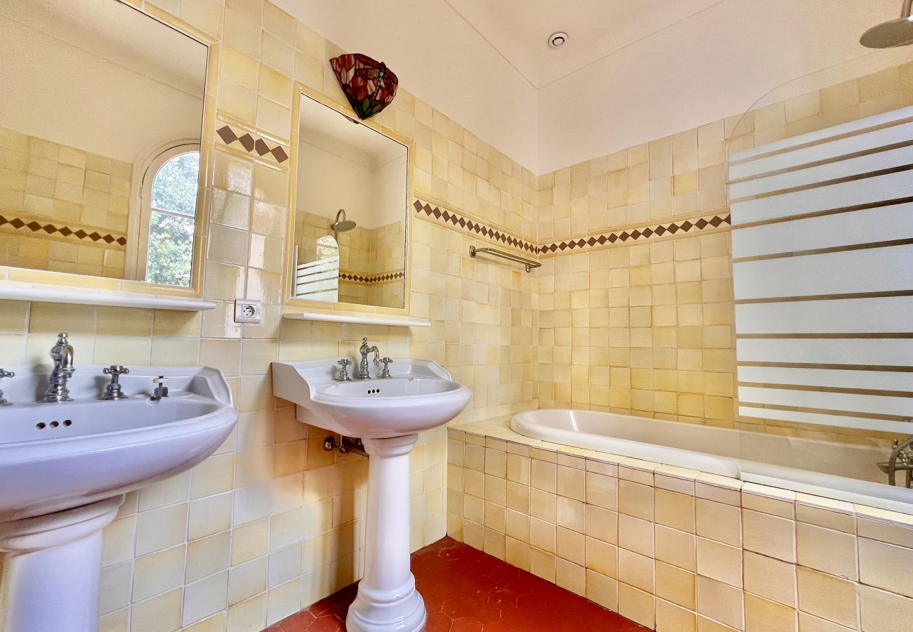 House in Grasse - Le Mas des Oliviers, piscine privée