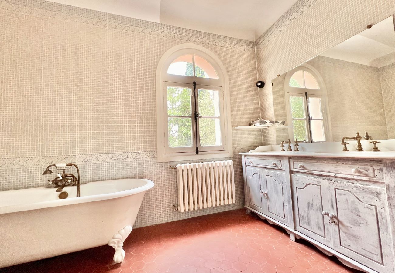 House in Grasse - Le Mas des Oliviers, piscine privée