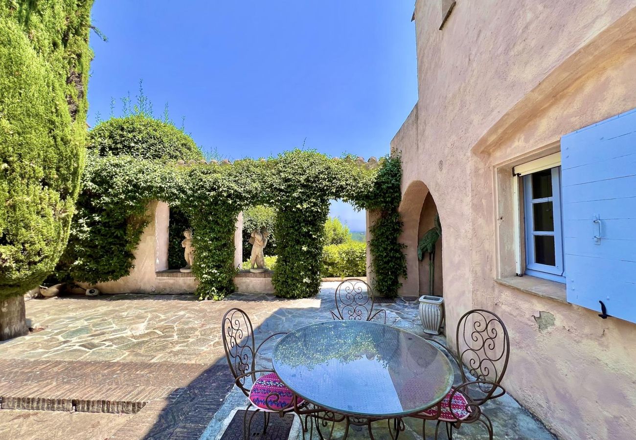Villa in Mouans-Sartoux - Villa du Domaine de Castellaras