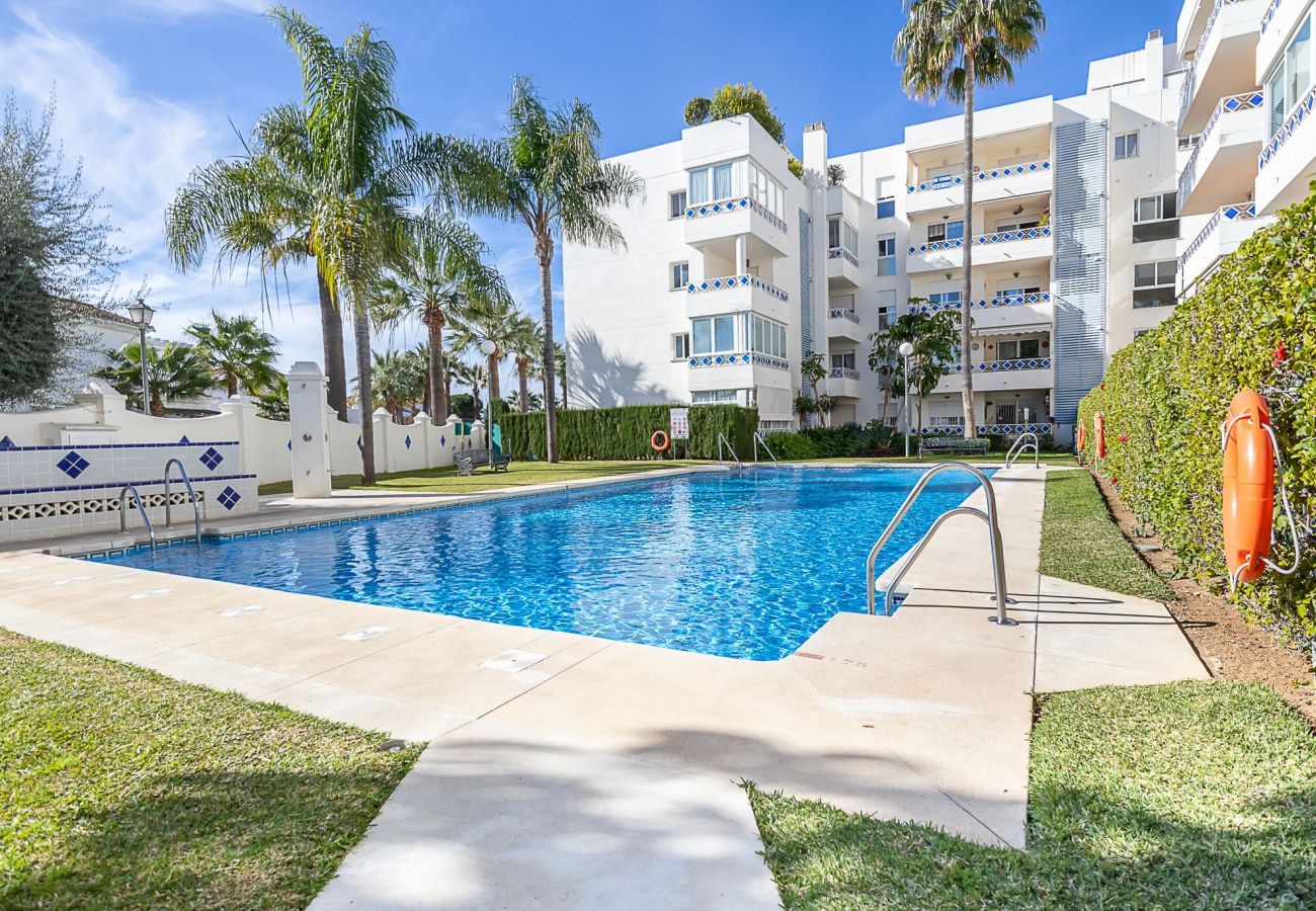 Apartment in Marbella - Elviria pool and beach