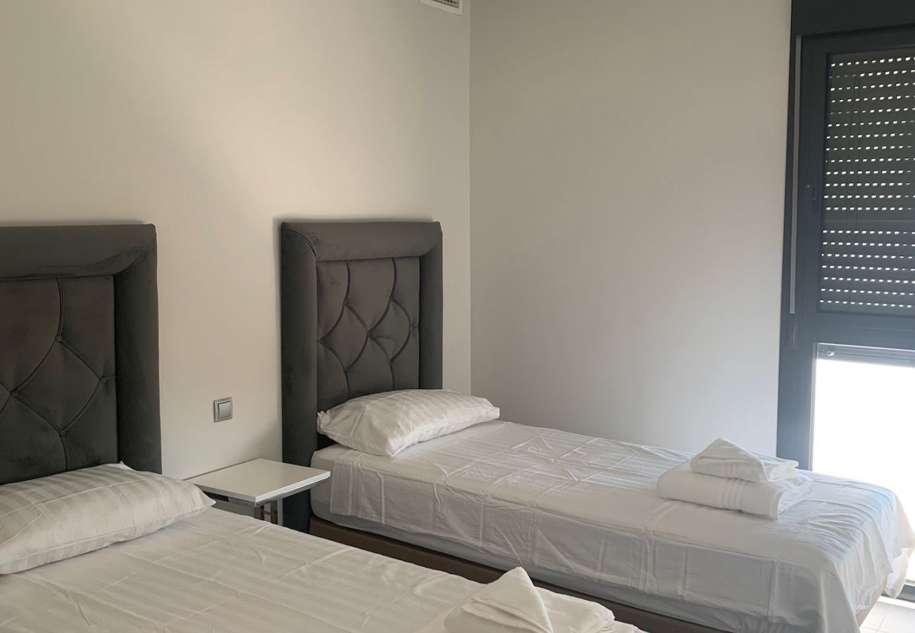 Lägenhet i Manilva - En vacker modern lägenhet med 3 sovrum med havsutsikt tillgänglig från september 2021 -juni 2021
