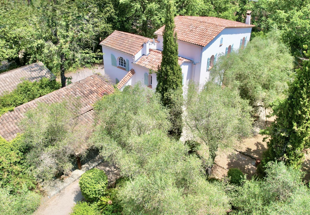 Stuga i Grasse - Le Mas des Oliviers, piscine privée